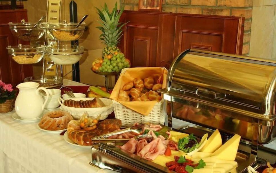 Buffet Photo