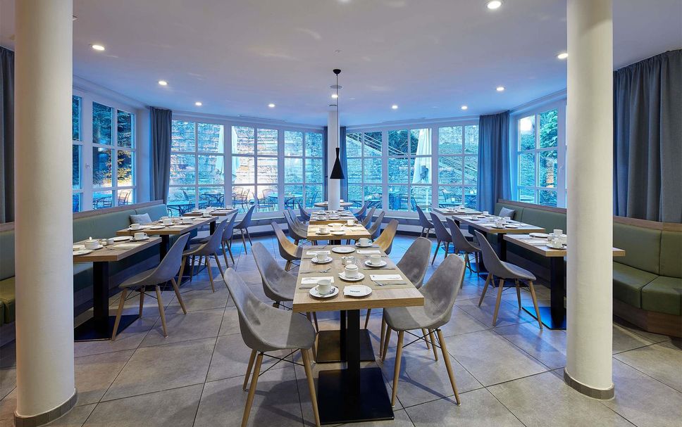 Restaurant Photo