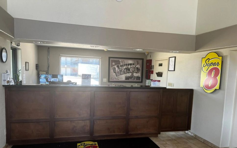 Front desk Photo