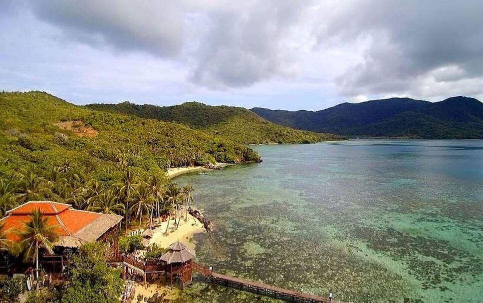 Breve Azurine Lagoon Retreat in Karimunjawa, Indonesia from $80: Deals ...