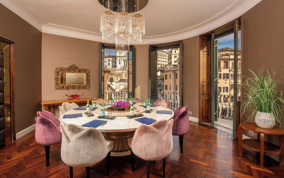 Dining room Photo