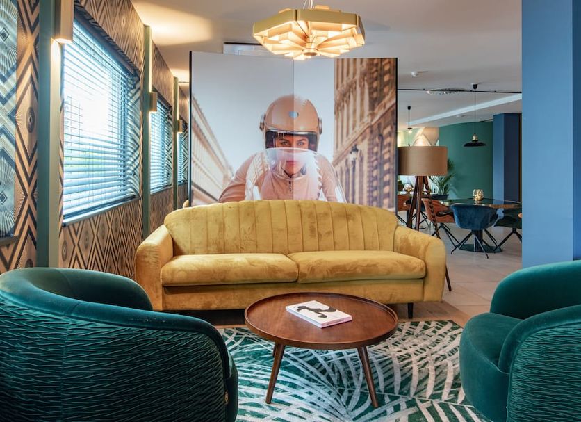 Lounge Photo