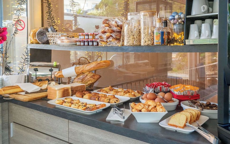 Buffet Photo