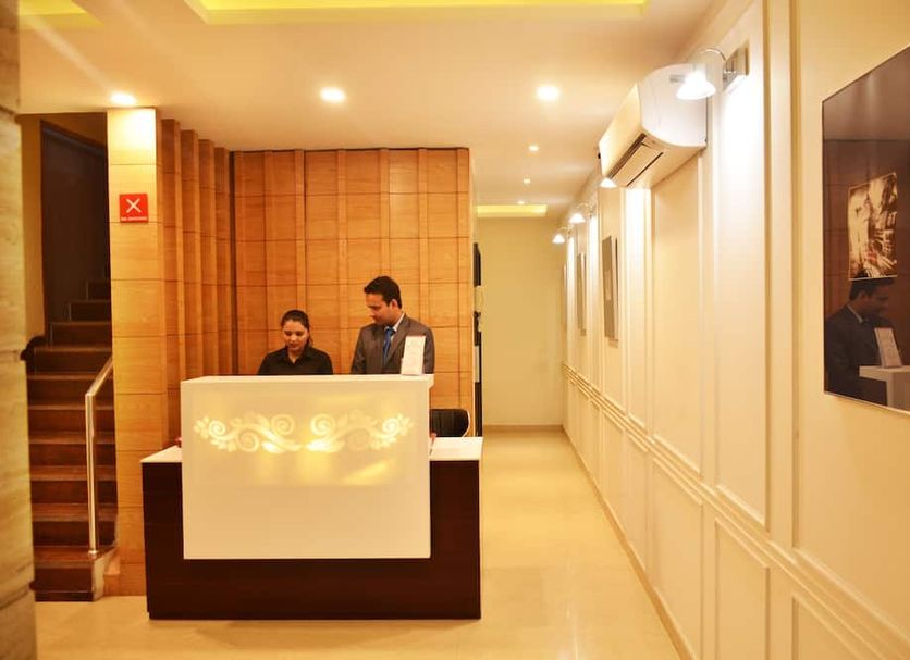 Front desk Photo