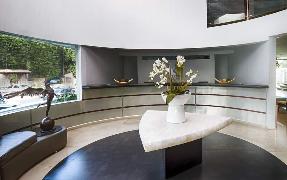 Front desk Photo