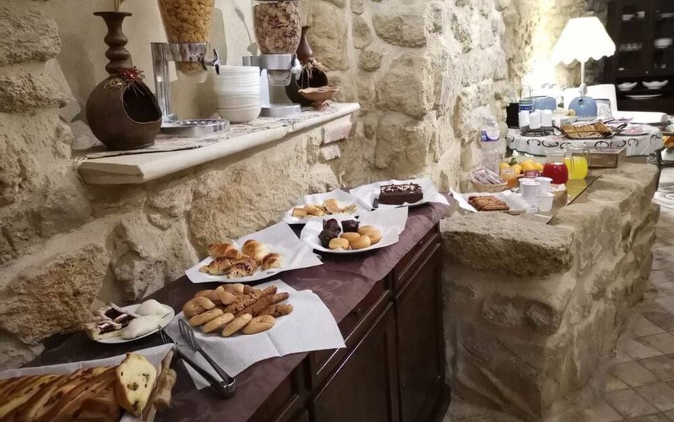 Buffet Photo