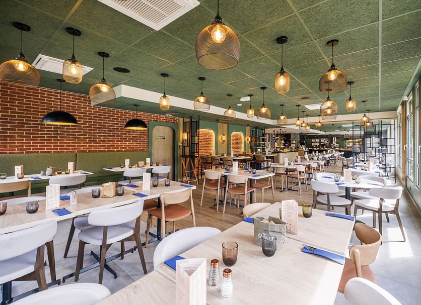 Restaurant Photo