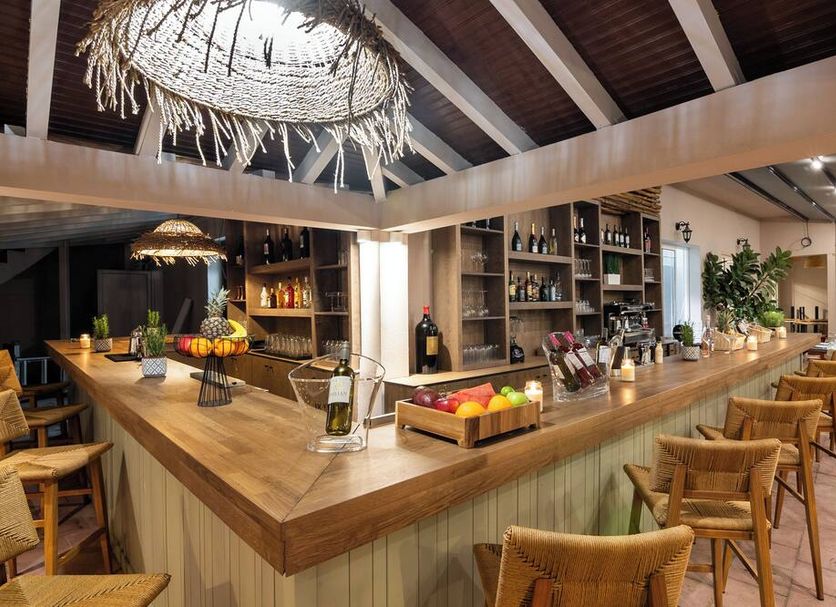 Bar Photo