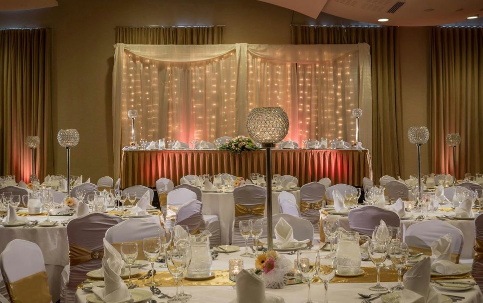 Banquet hall Photo