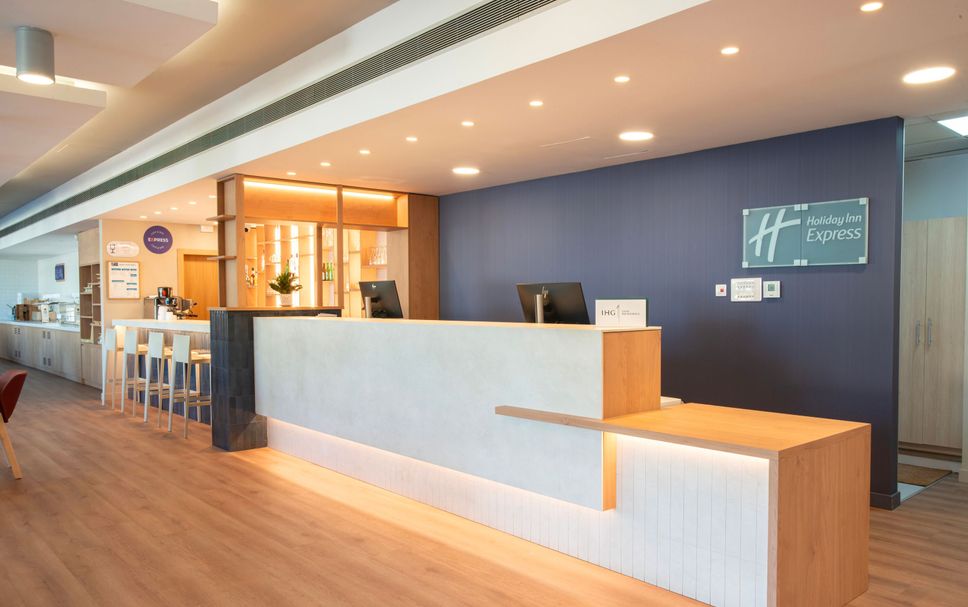 Front desk Photo
