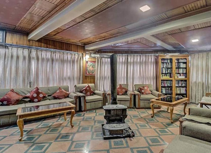 Lounge Photo