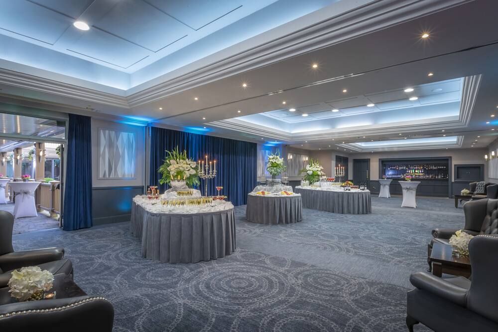 Banquet hall