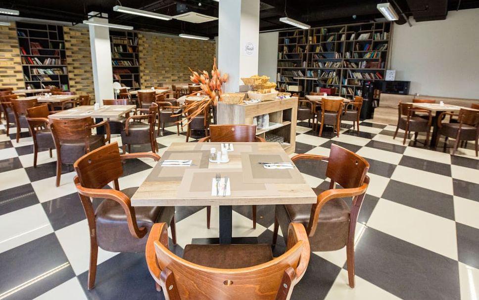 Restaurant Photo