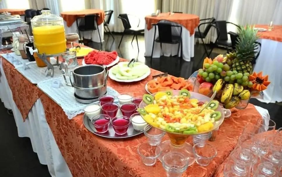 Buffet Photo