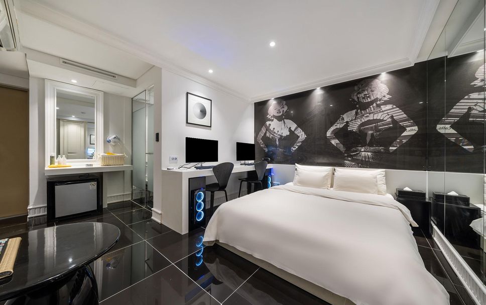 Bedroom Photo
