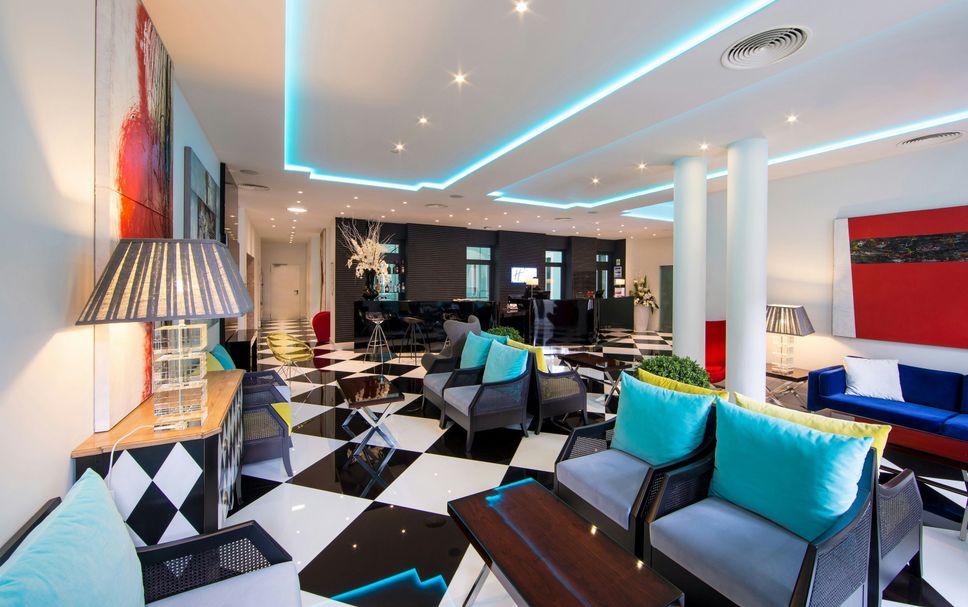 Lounge Photo