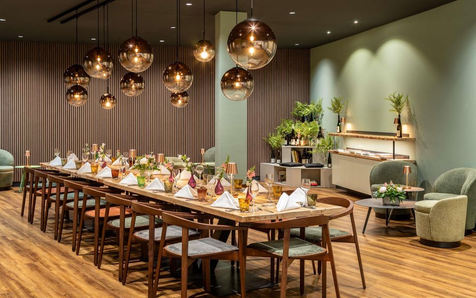 Restaurant Photo