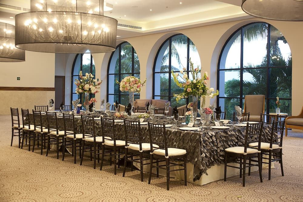 Banquet hall