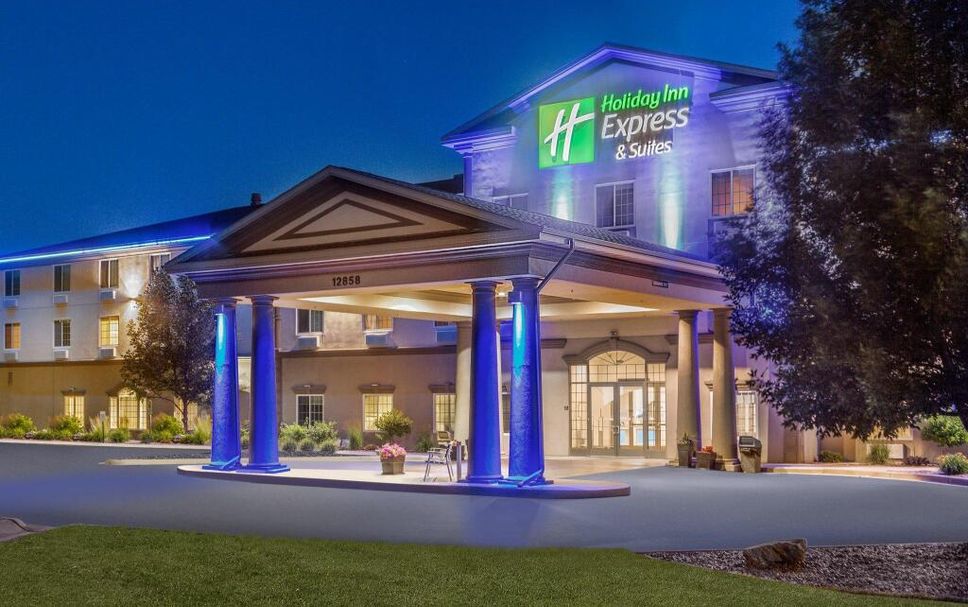 Holiday Inn Express & Suites EAU Claire North By IHG in Chippewa Falls