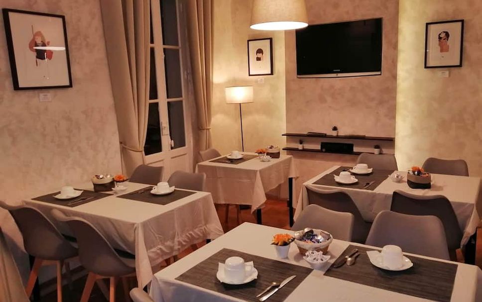 Dining room Photo
