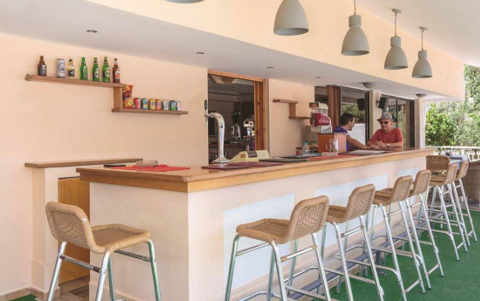Bar Photo