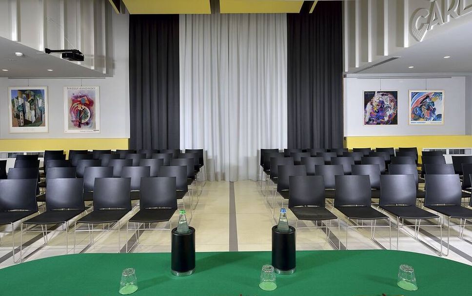 Conference room Photo