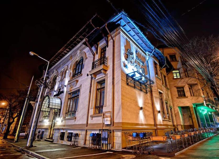 Building Photo