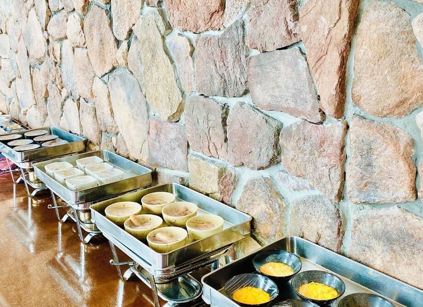 Buffet Photo