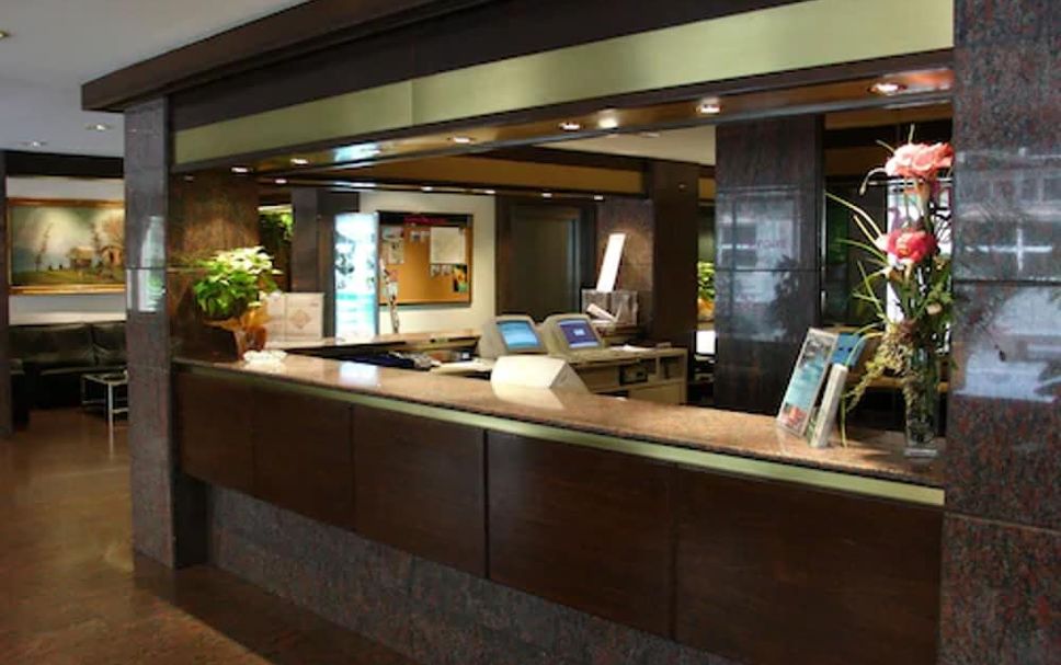 Front desk Photo