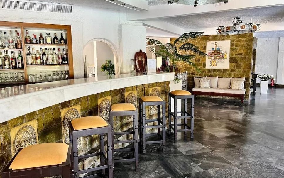 Bar Photo
