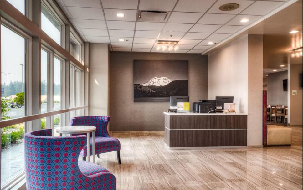 Front desk Photo