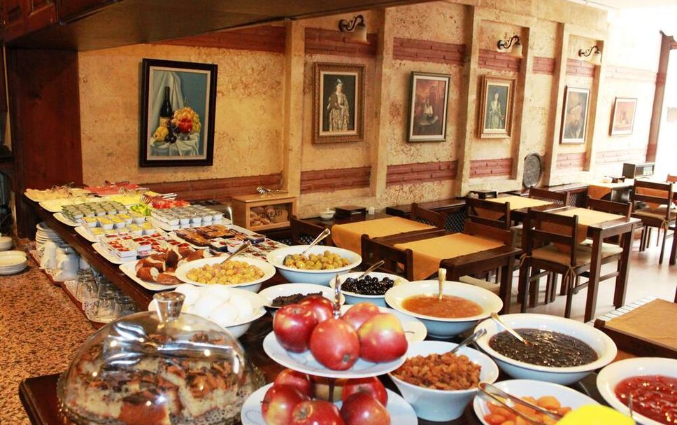 Buffet Photo