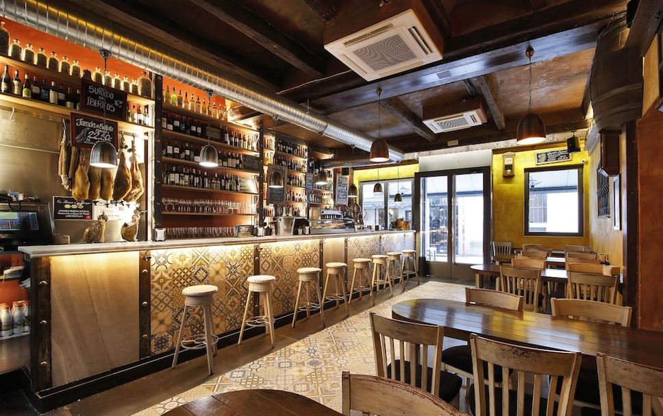 Bar Photo
