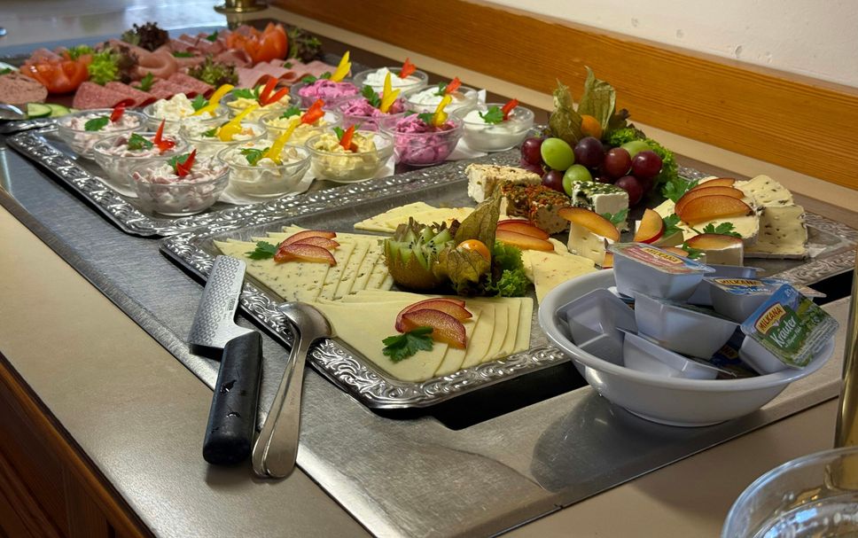 Buffet Photo