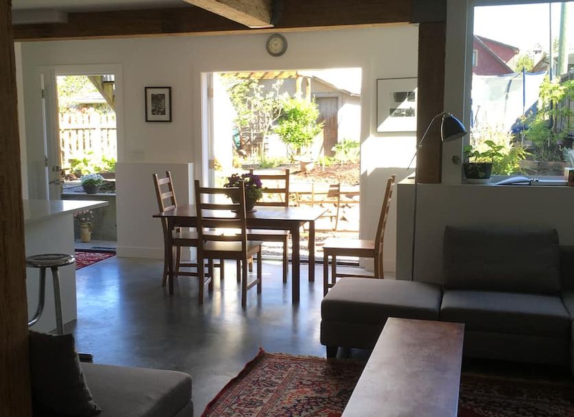 Dining room Photo