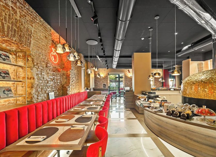 Restaurant Photo