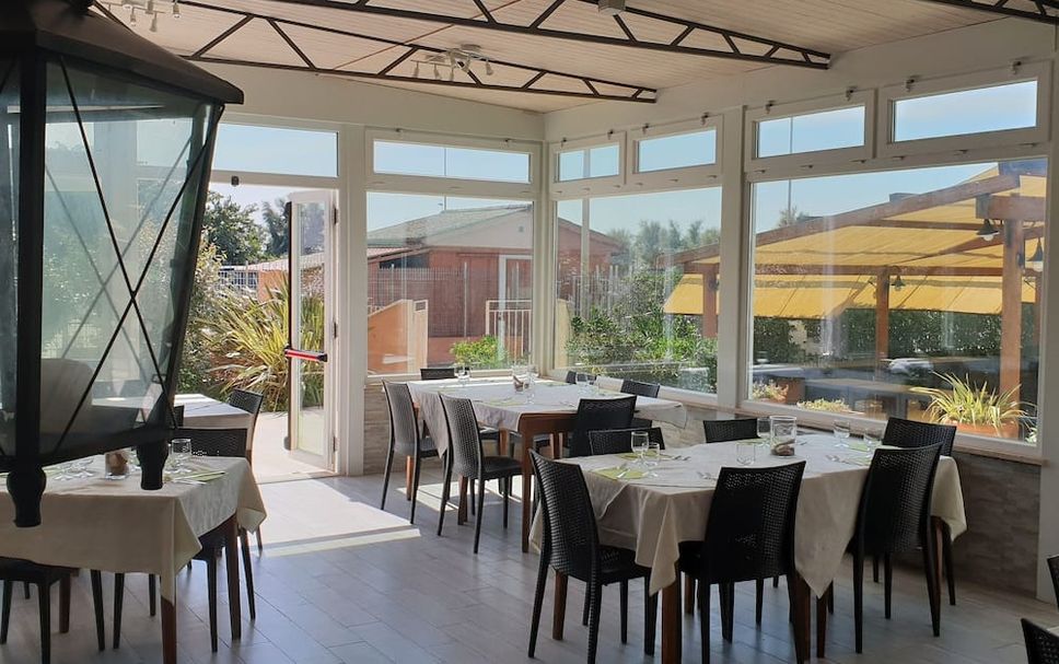 Restaurant Photo
