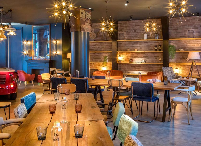 Restaurant Photo