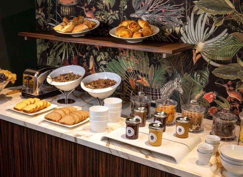 Buffet Photo