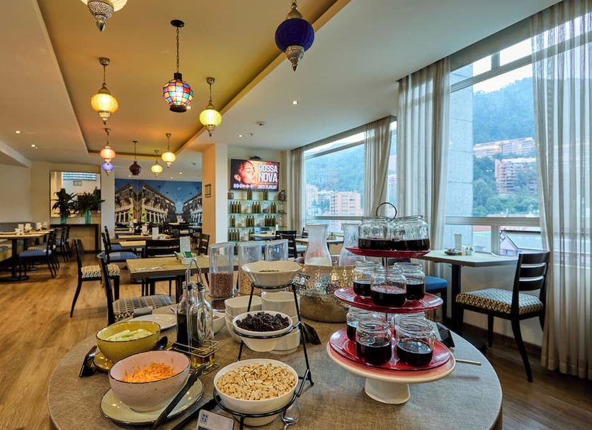 Buffet Photo