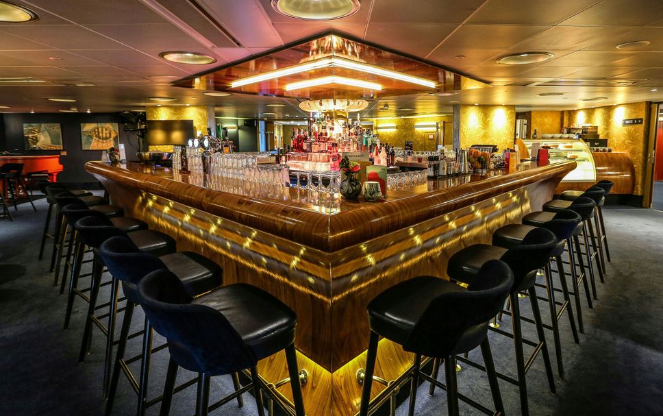 Bar Photo