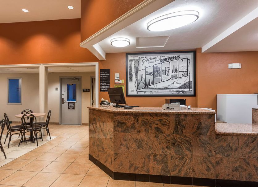 Front desk Photo