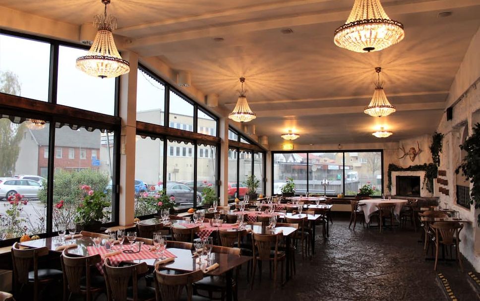Restaurant Photo