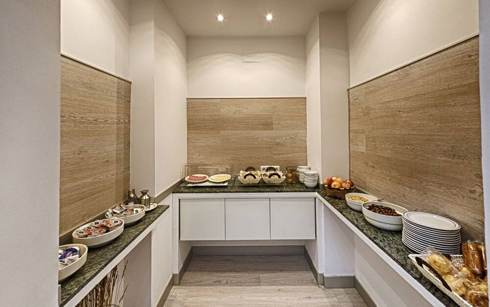 Buffet Photo