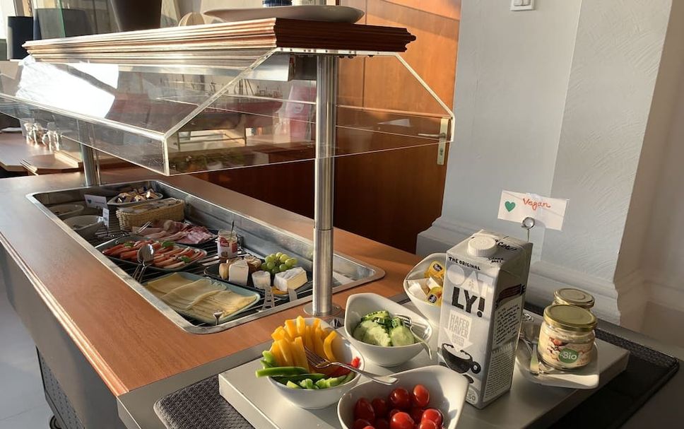 Buffet Photo
