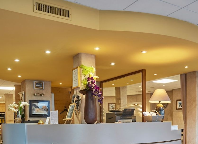 Front desk Photo