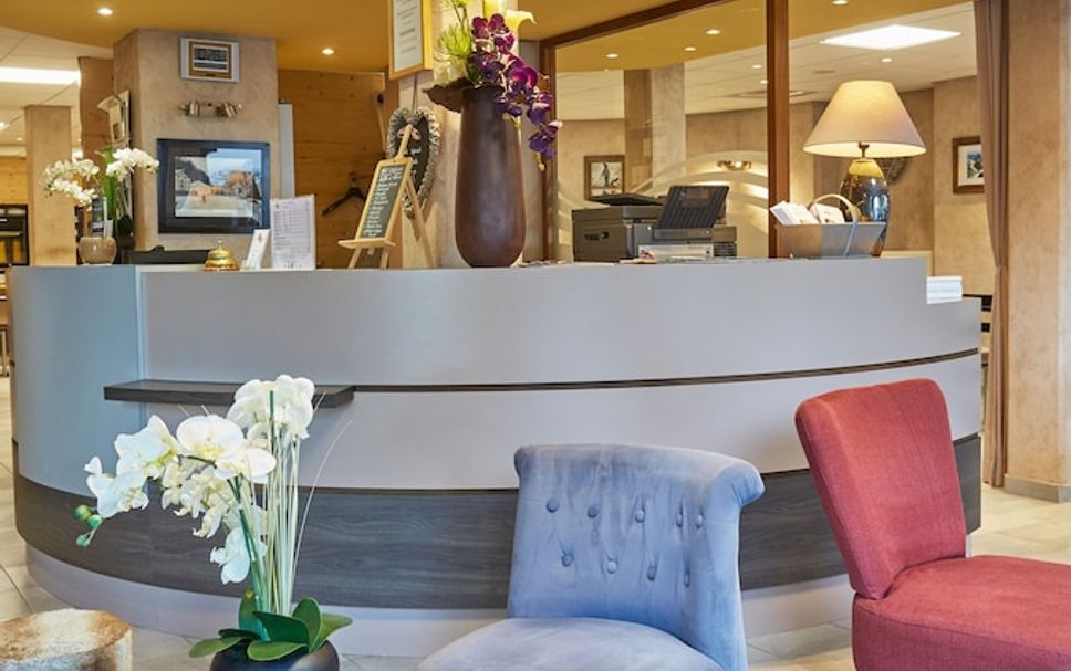 Front desk Photo