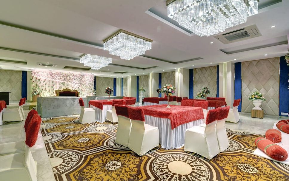 Banquet hall Photo