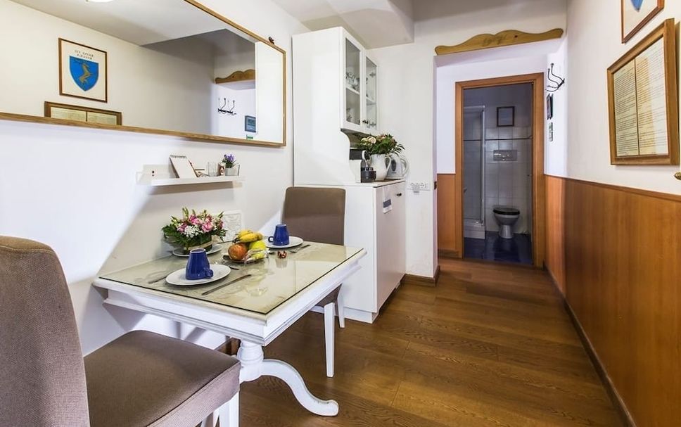 Dining room Photo