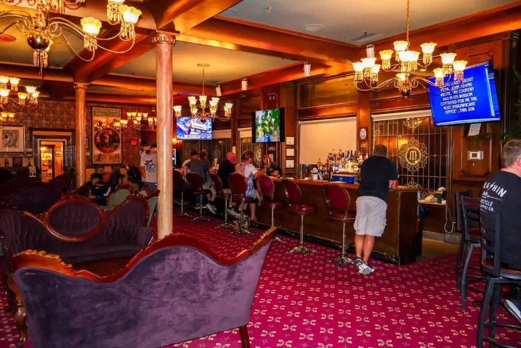 Bar